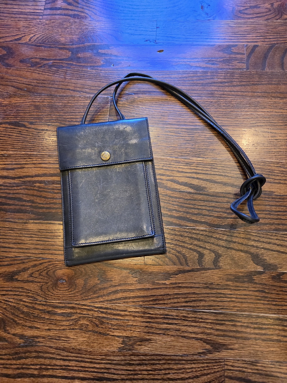 Eddie Bauer vintage black leather travel organizer neck pouch/crossbody wallet